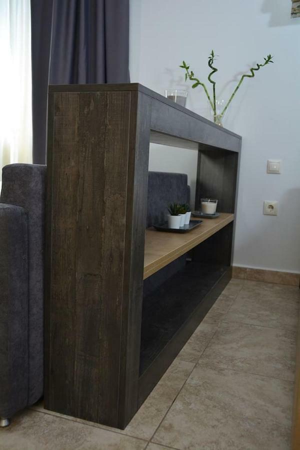 Quiet Urban Studio With Private Backyard Thessaloníki Ngoại thất bức ảnh